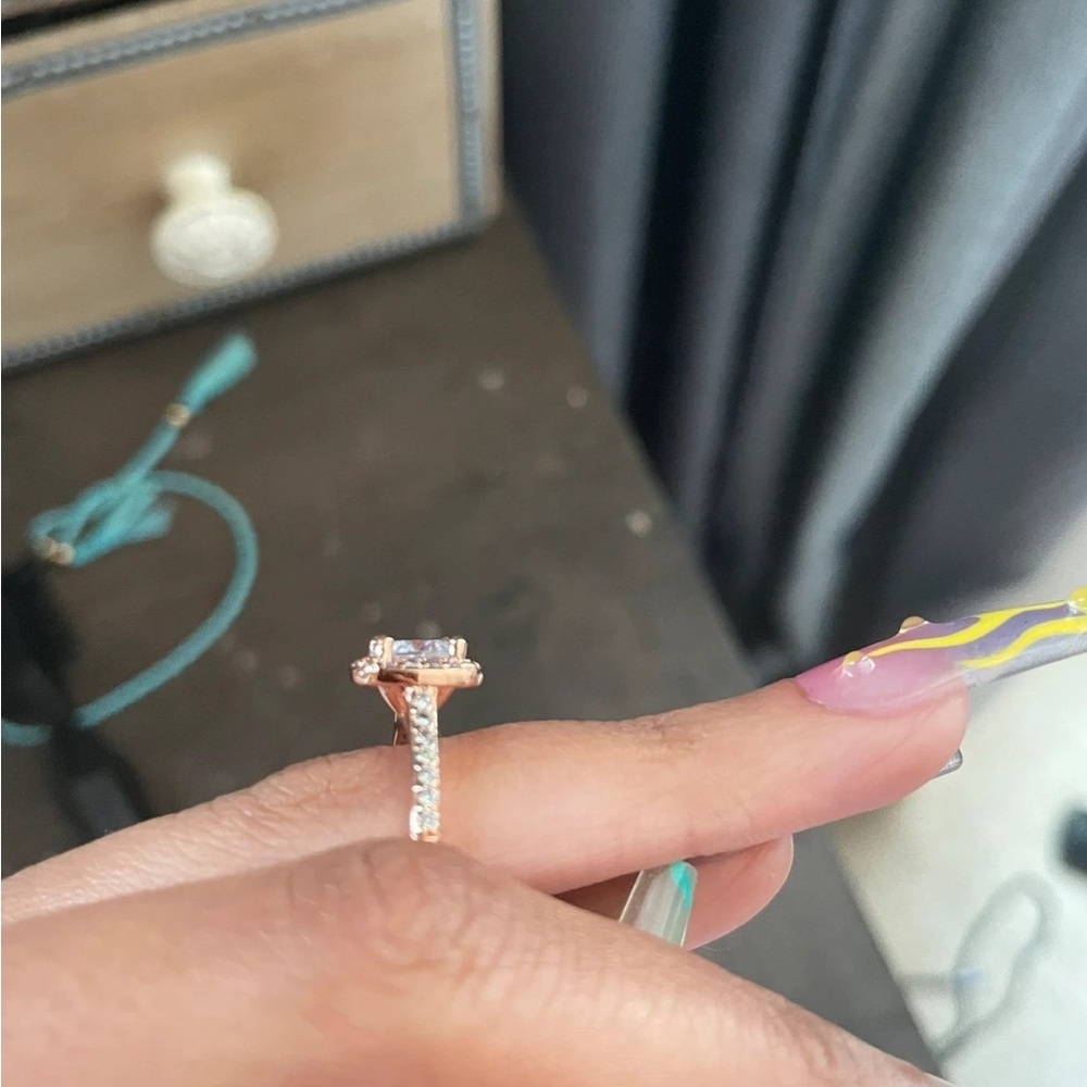 Cz ring 4 - Picture 2 of 3